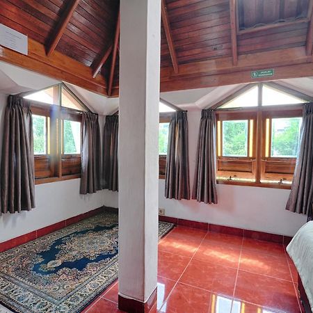 Pele Guesthouse Бандунг Екстер'єр фото