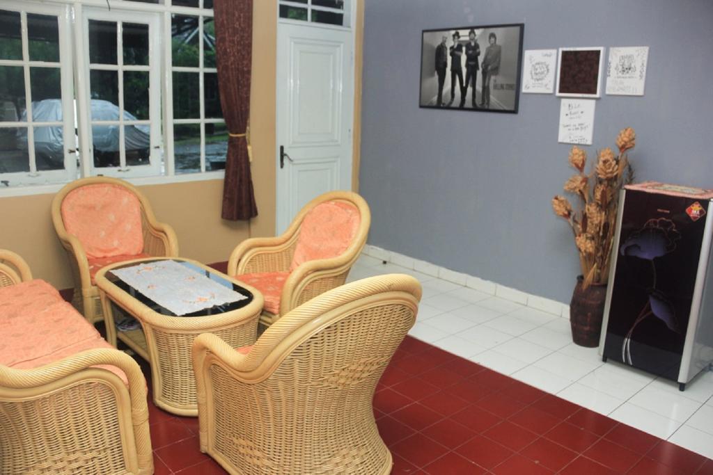 Pele Guesthouse Бандунг Екстер'єр фото