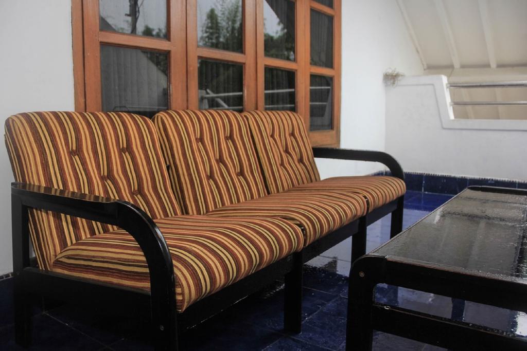 Pele Guesthouse Бандунг Екстер'єр фото