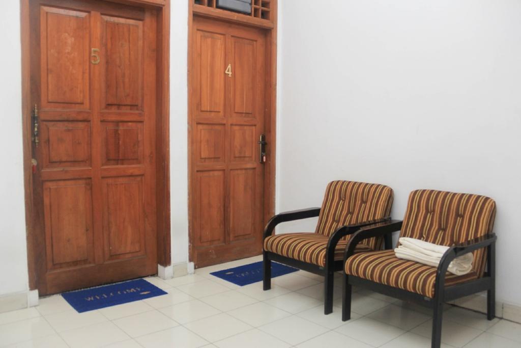Pele Guesthouse Бандунг Екстер'єр фото