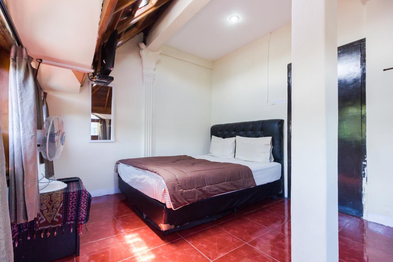 Pele Guesthouse Бандунг Екстер'єр фото