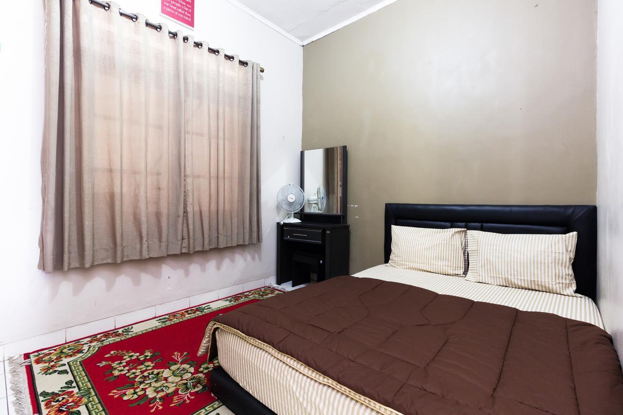 Pele Guesthouse Бандунг Екстер'єр фото