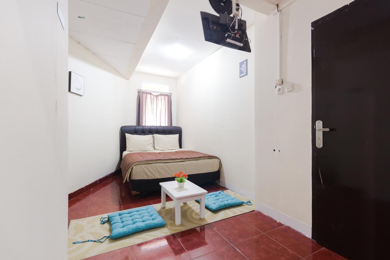 Pele Guesthouse Бандунг Екстер'єр фото