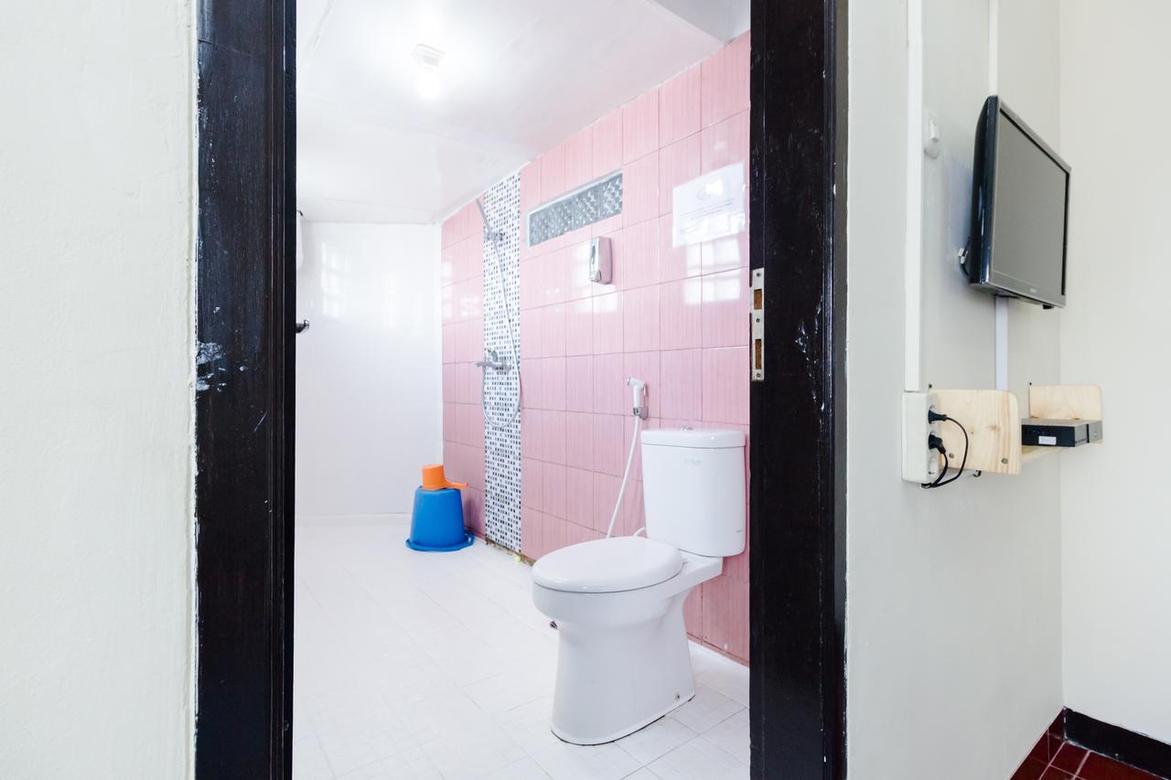 Pele Guesthouse Бандунг Екстер'єр фото